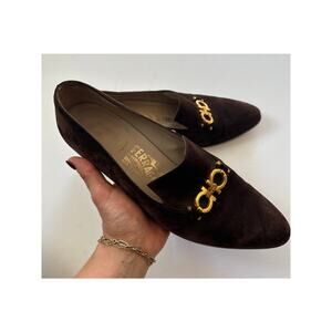 Vintage Ferragamo Suede Heel w/ Iconic Gold Buckle Detail. Sz 9